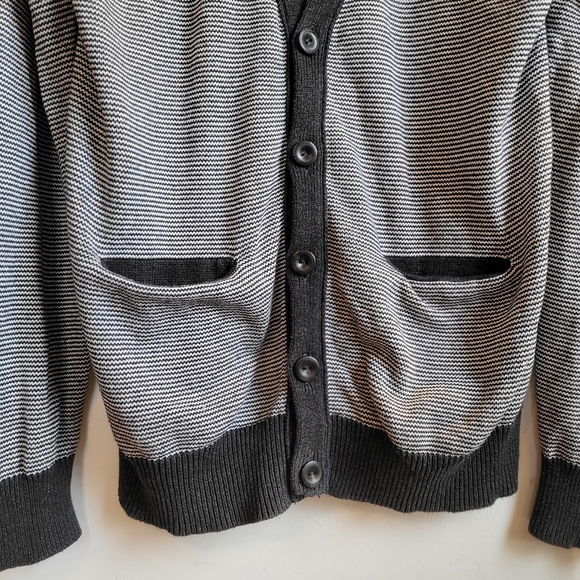 Vintage Levi's Cardigan - Picture 5 of 11